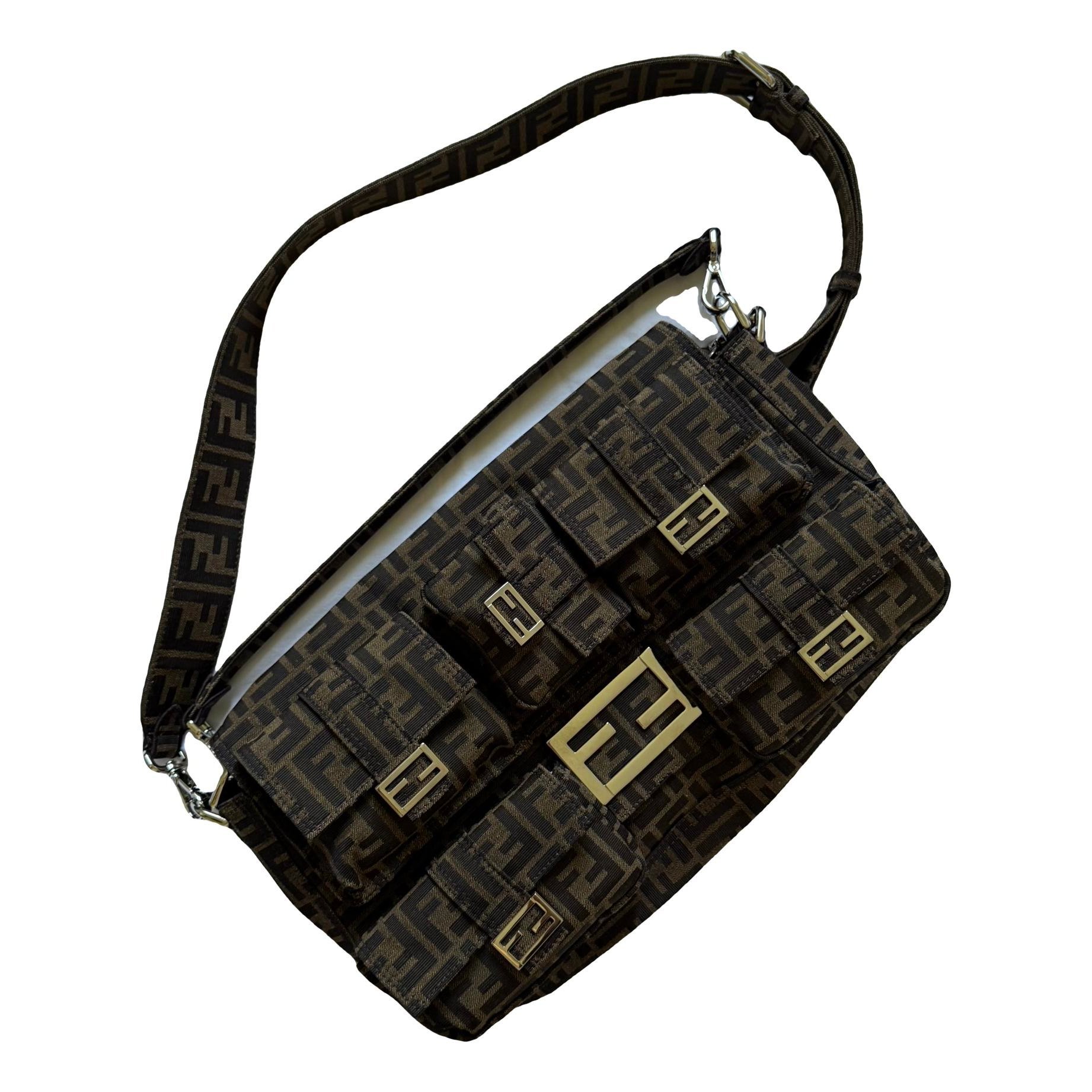 Baguette handbag