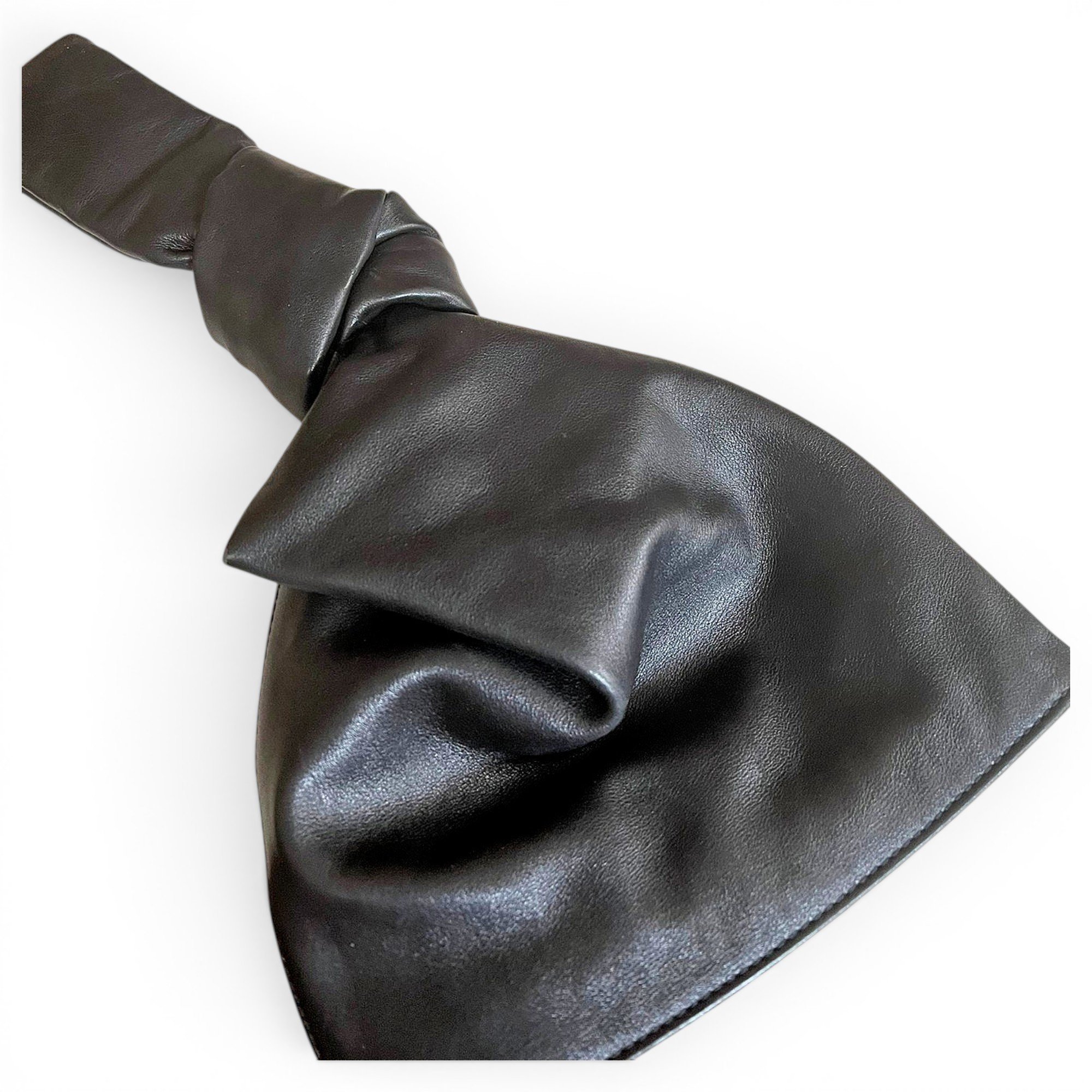 Twist leather bag