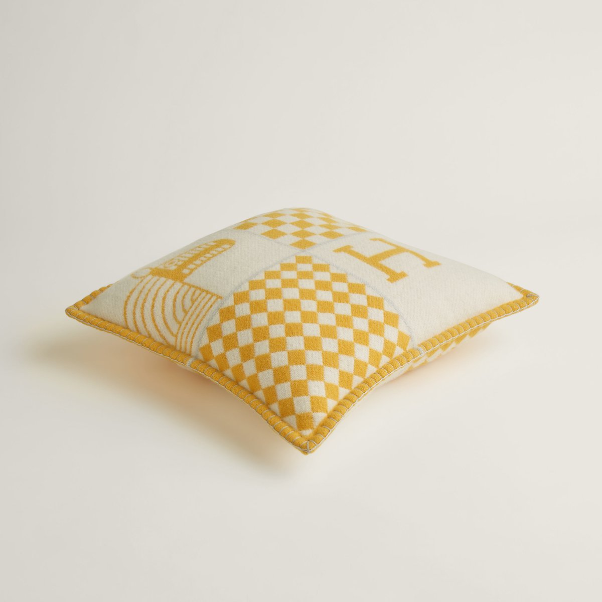 무따르드 Avalon Animaux Nattes 쿠션