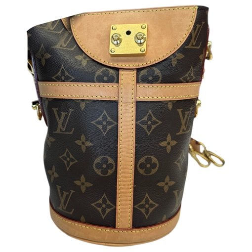 Duffle leather handbag