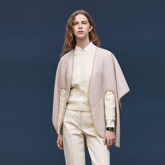 Beige Naturel Cashmere Cape With Belt and Leather Detail