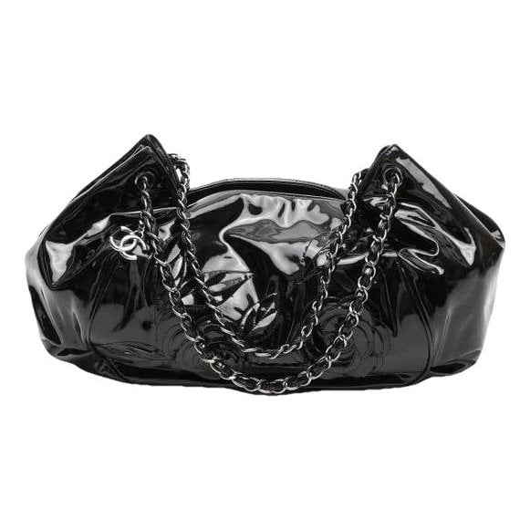 Timeless/Classique patent leather handbag