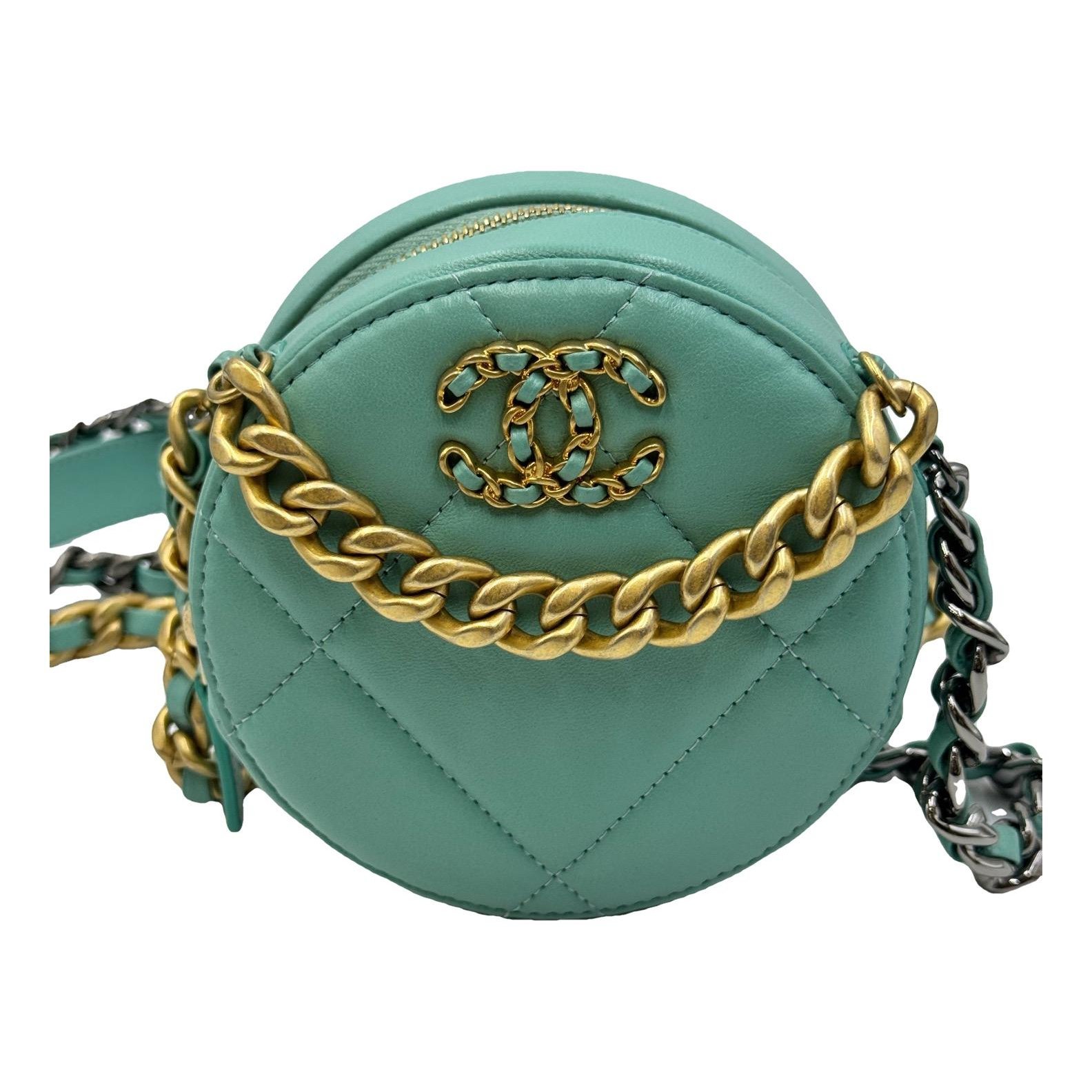 Chanel 19 leather crossbody bag