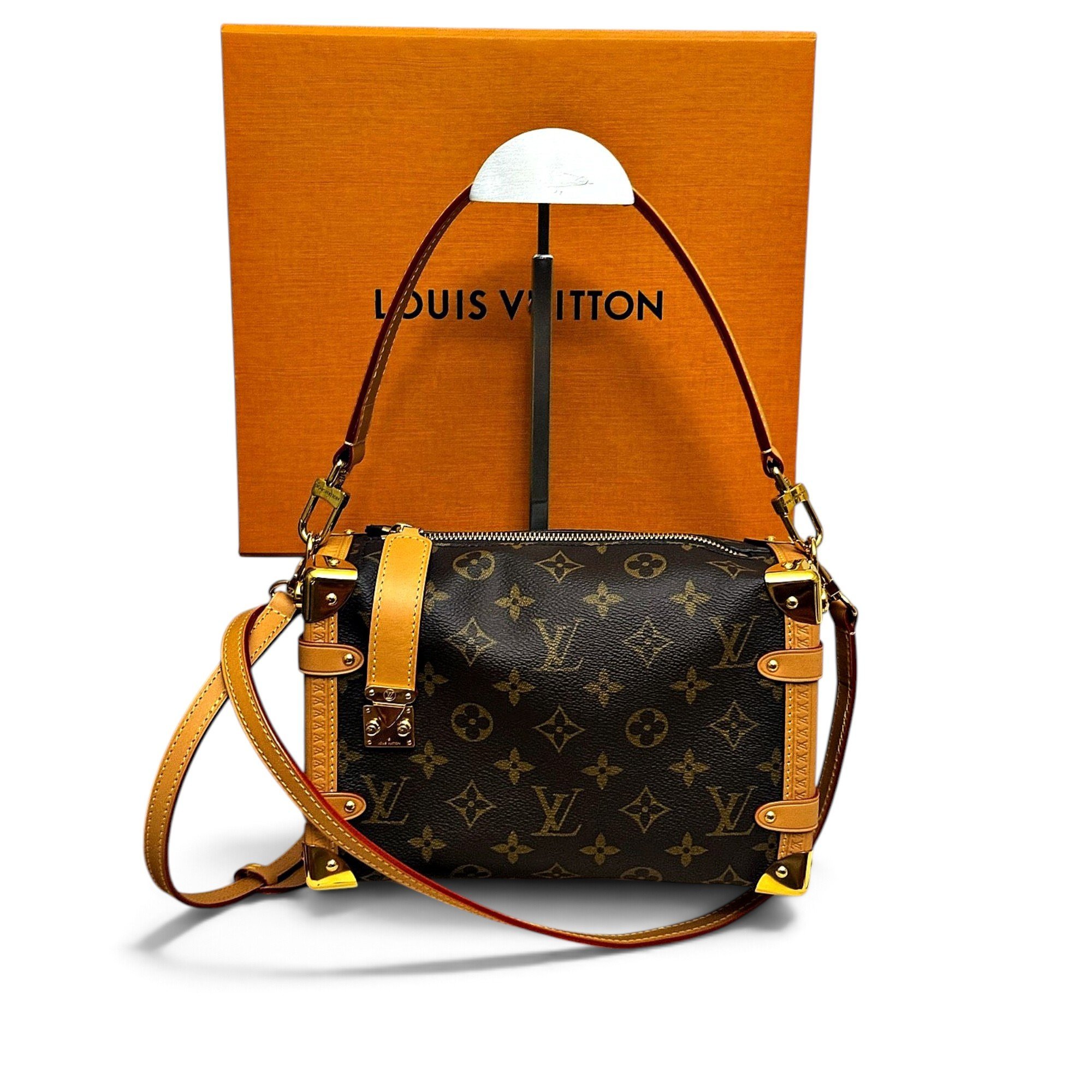 Side Trunk leather crossbody bag
