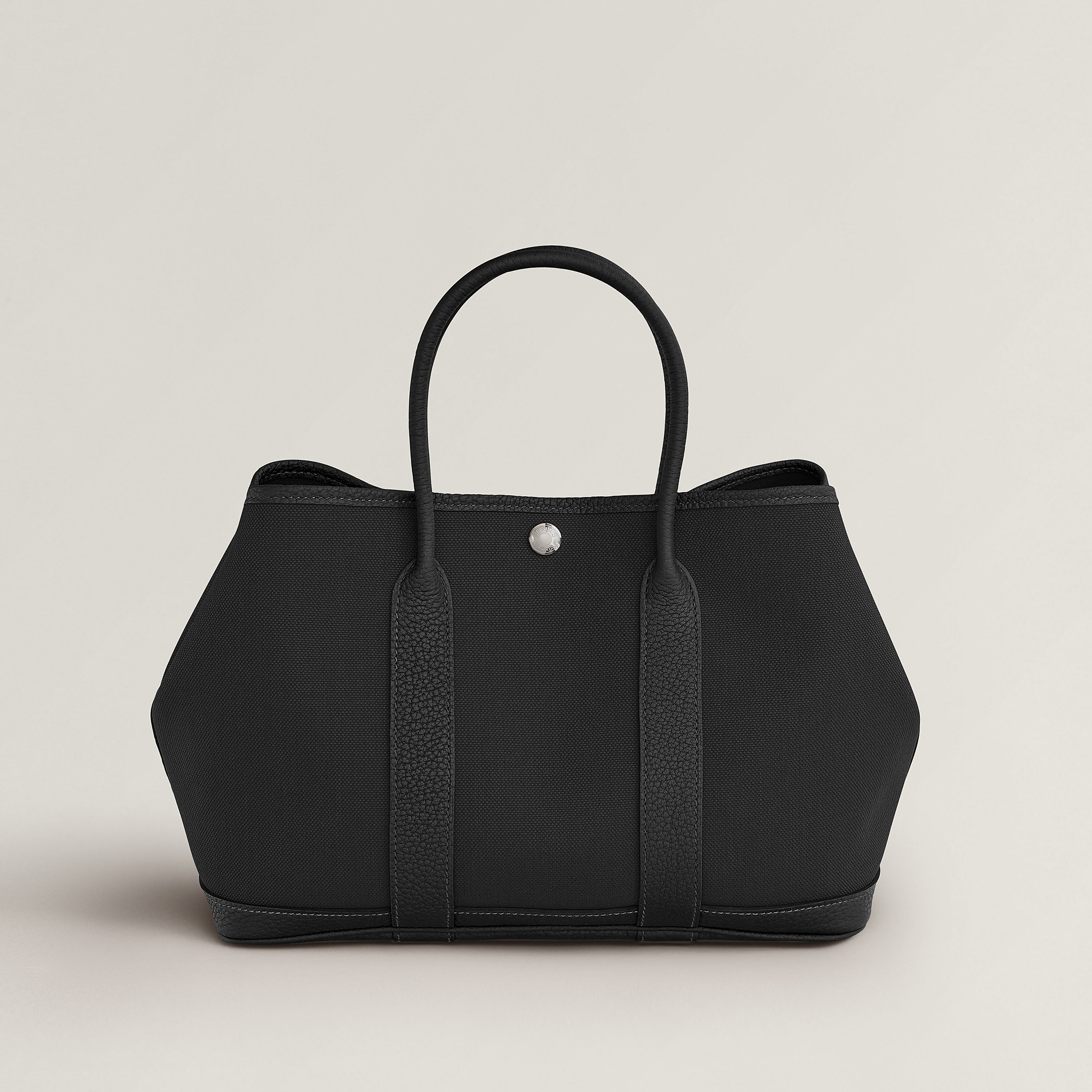Hermès バッグ 《ガーデン・パーティ》 30 グリ・フュメ/黒 | BagUSeek
