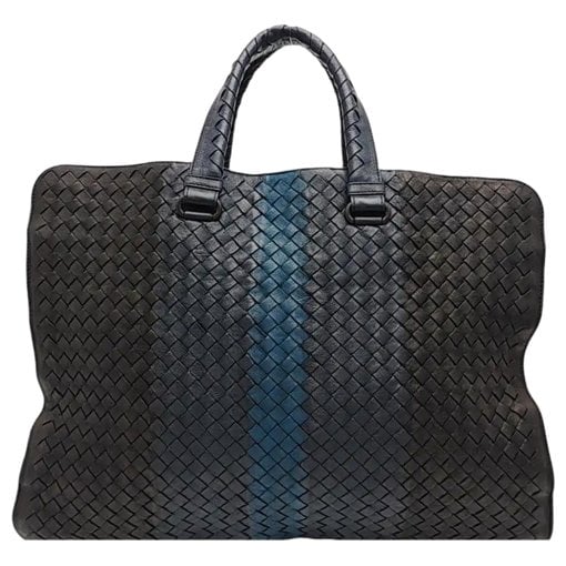 Veneta leather handbag