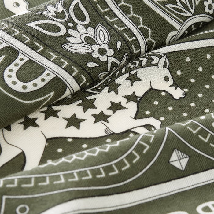 Cheval De Coeur Bandana Shawl 140
