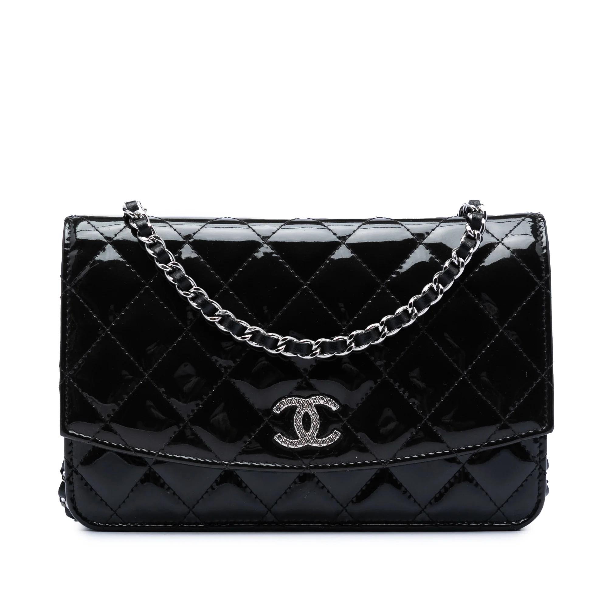 Wallet On Chain patent leather crossbody bag