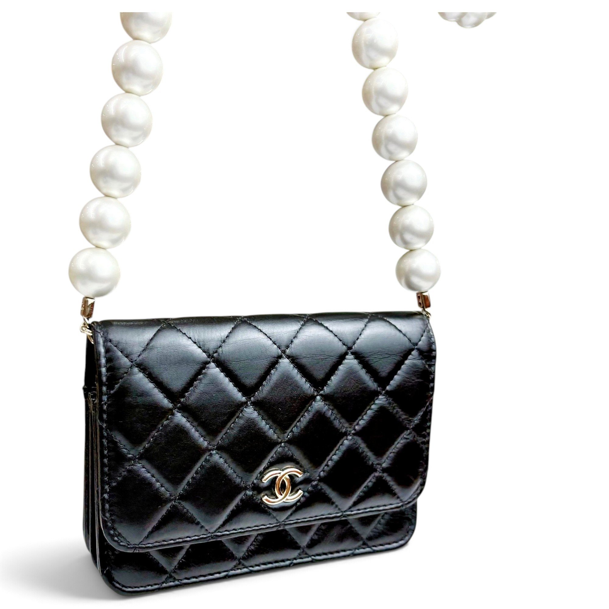 Wallet On Chain Timeless/Classique leather crossbody bag