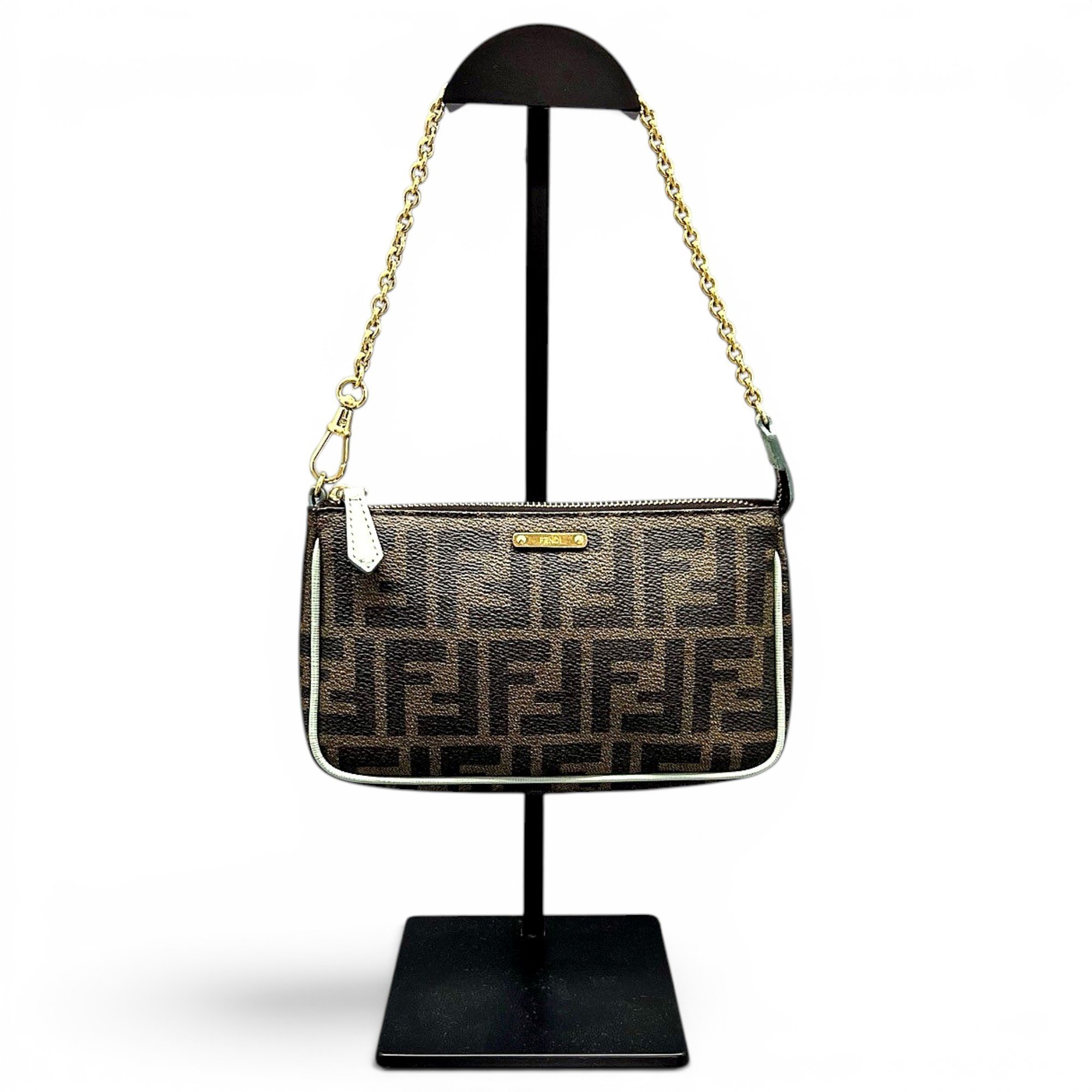 Baguette leather handbag