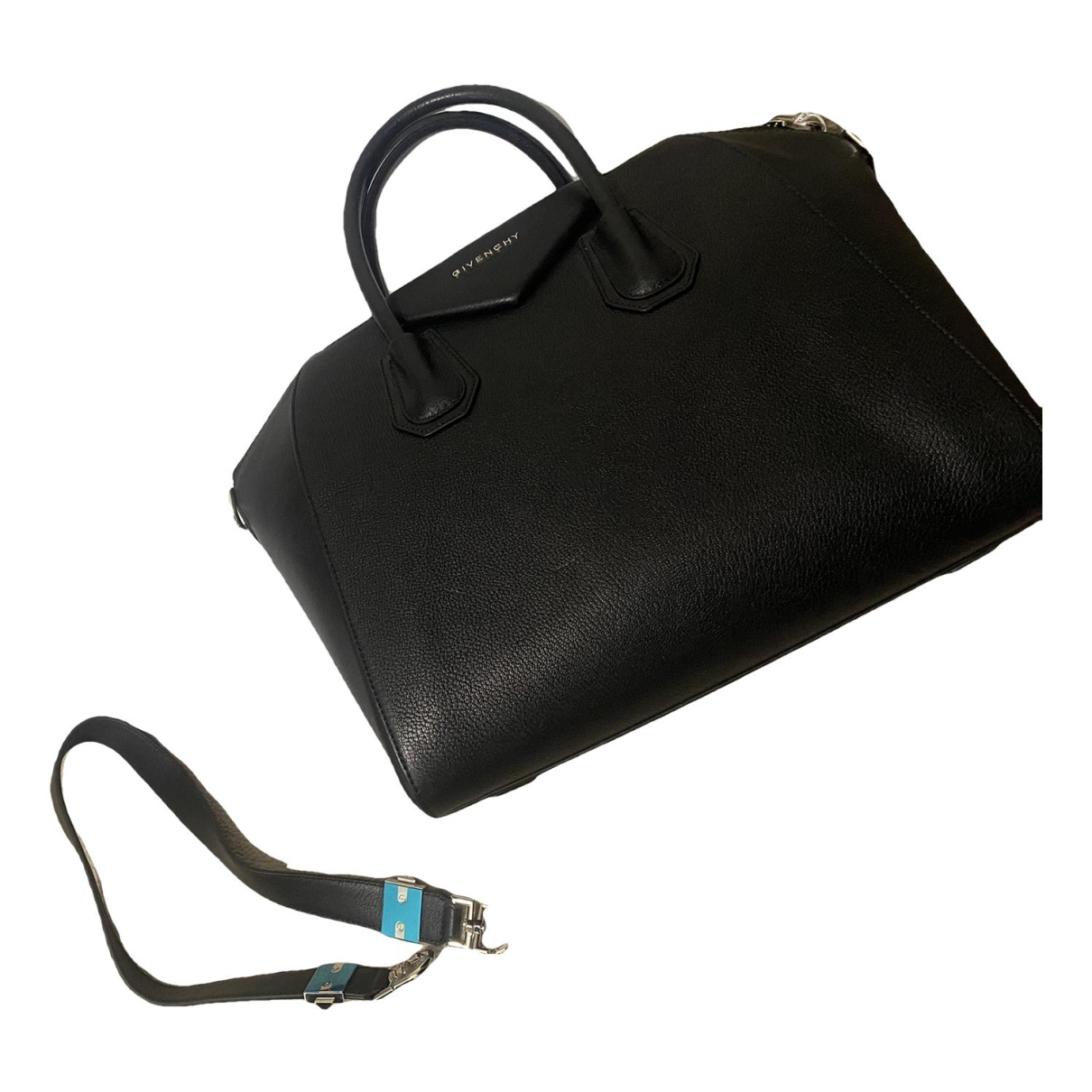 Antigona leather handbag