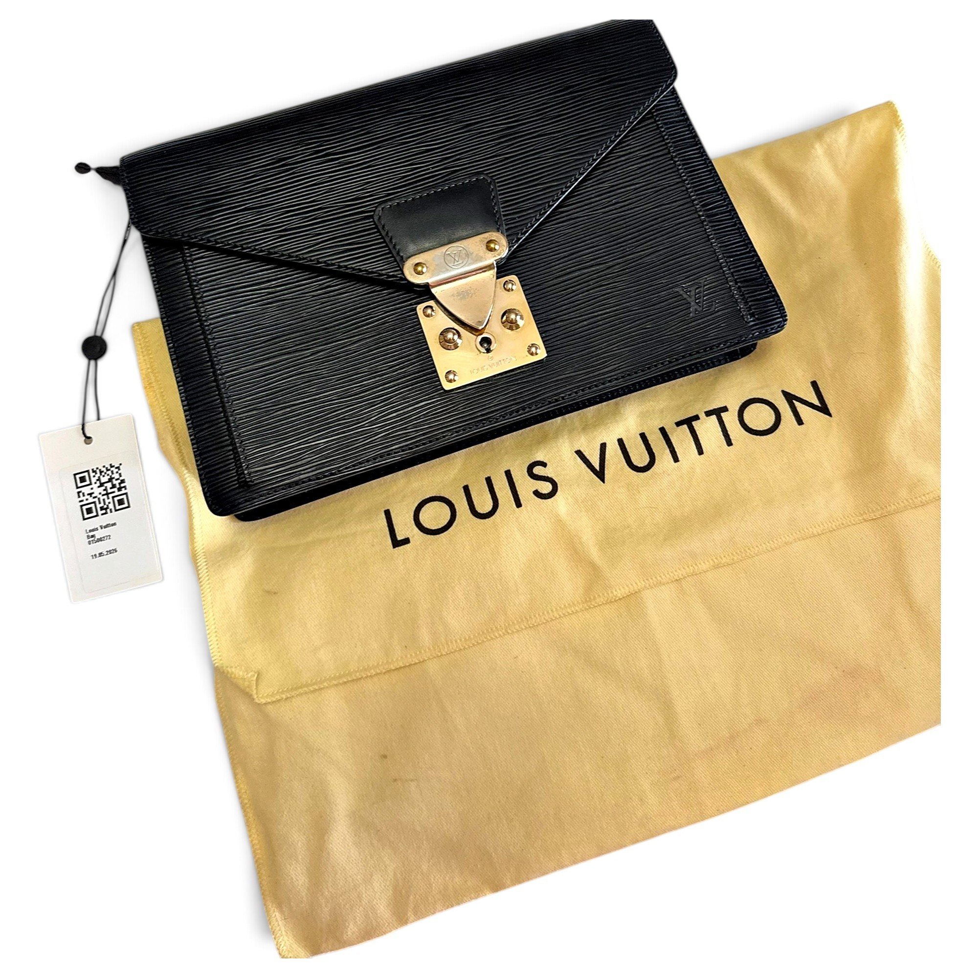 Leather clutch bag