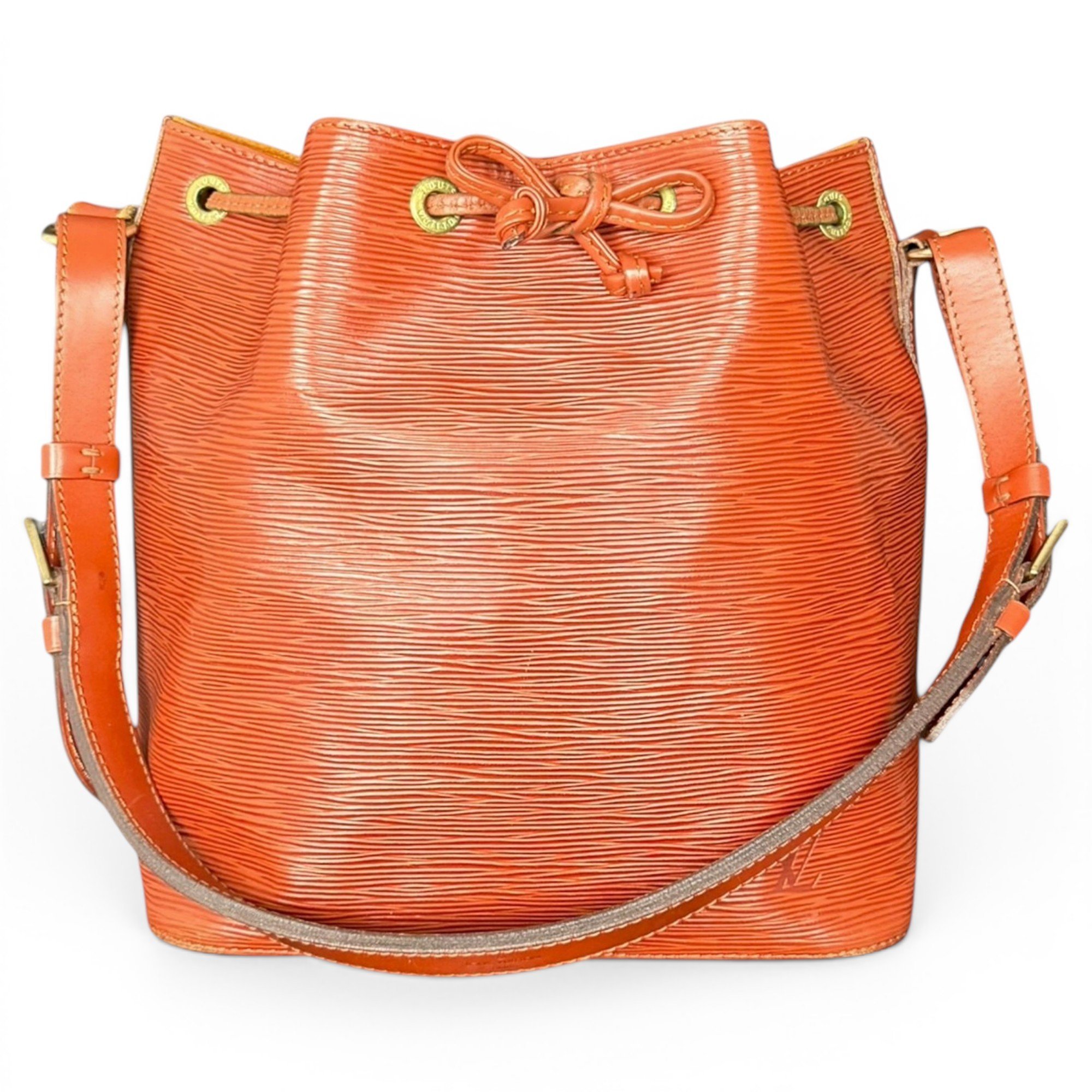 Noé leather handbag