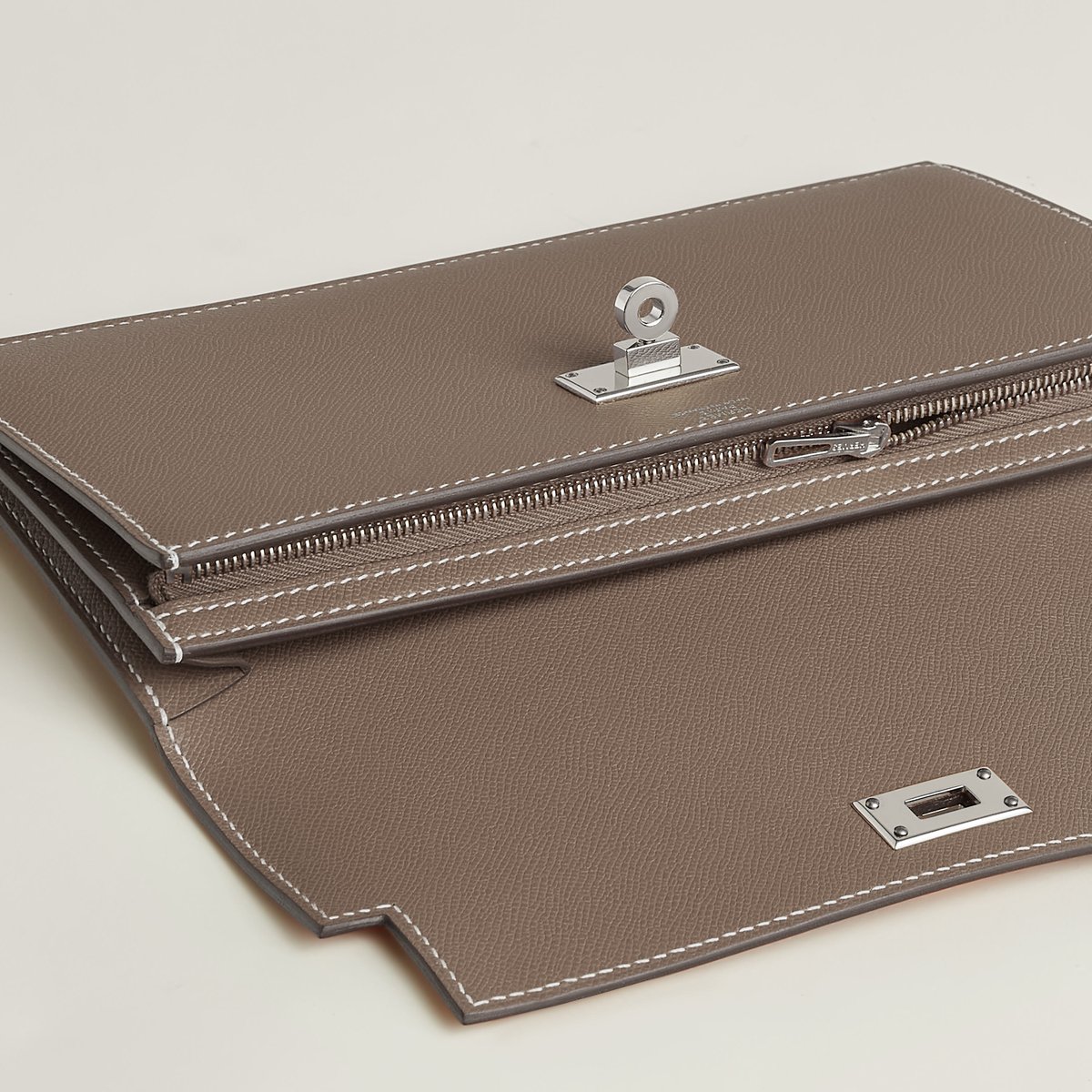 Étoupe Kelly Pocket Long Wallet