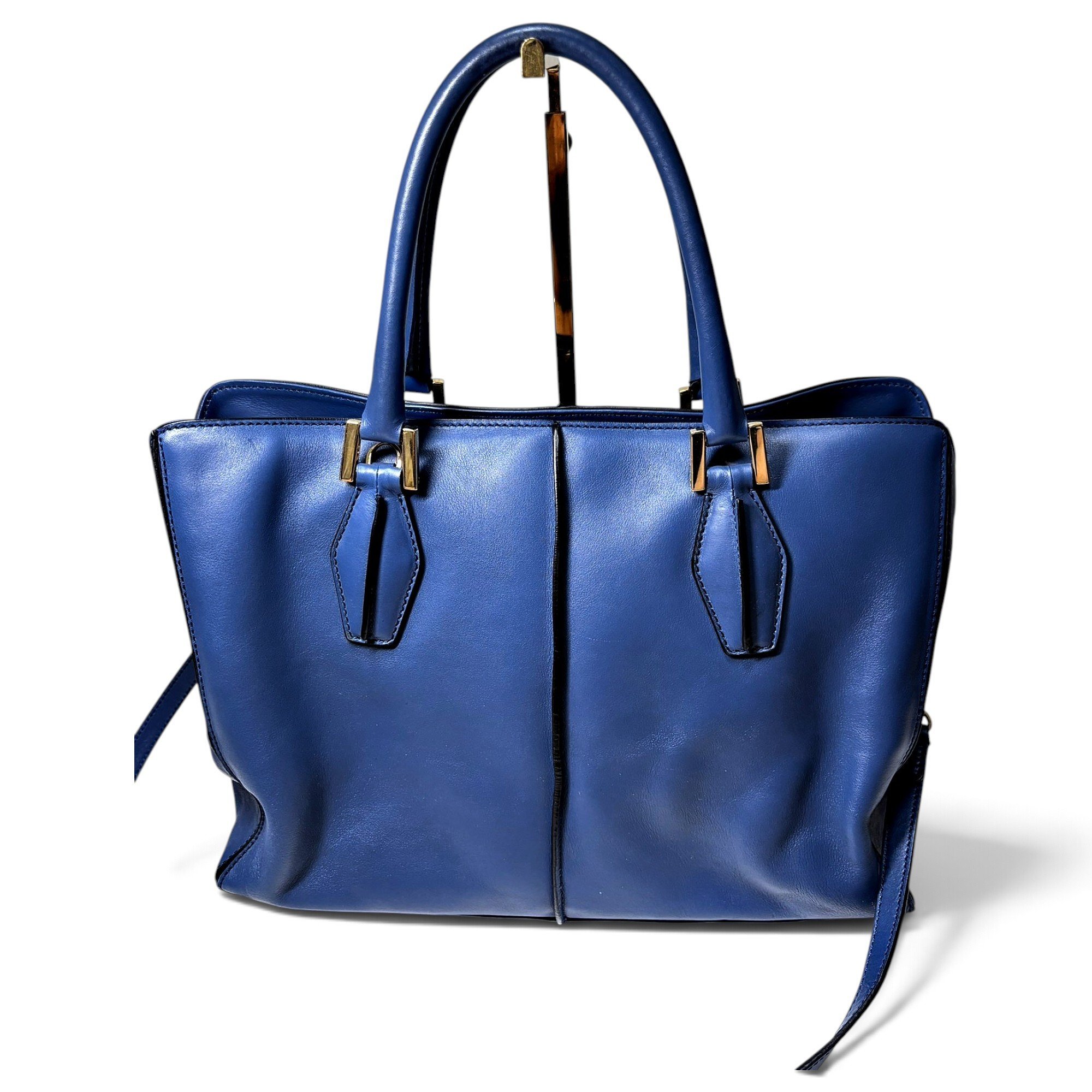 D Bag leather tote