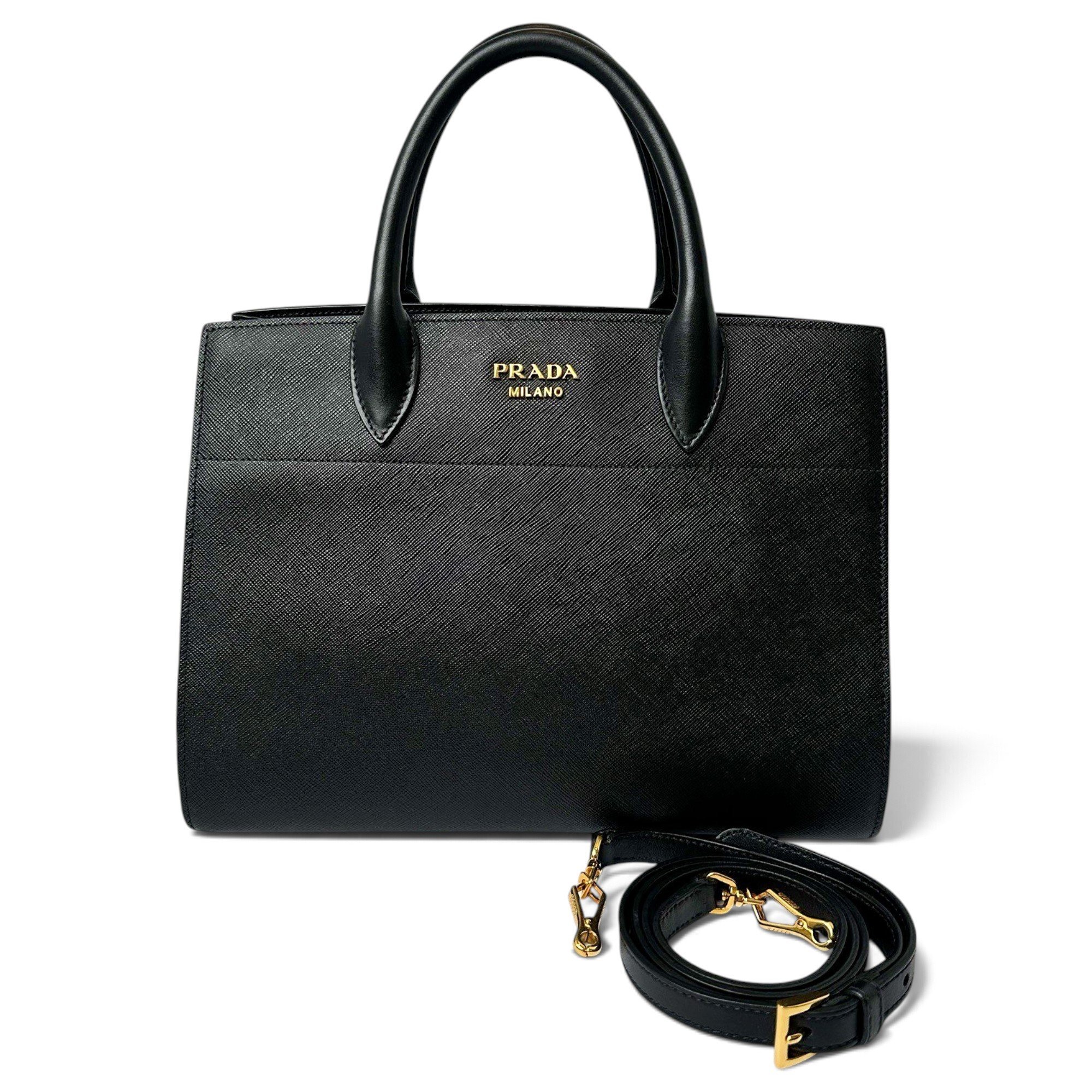 Monochrome leather tote