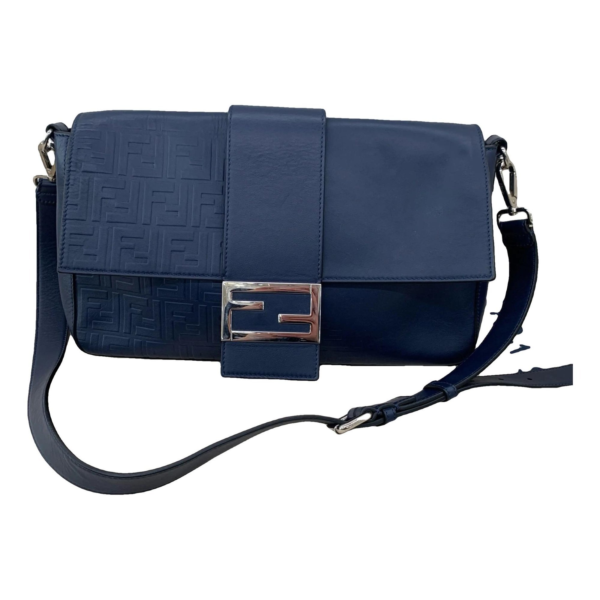 Baguette leather crossbody bag