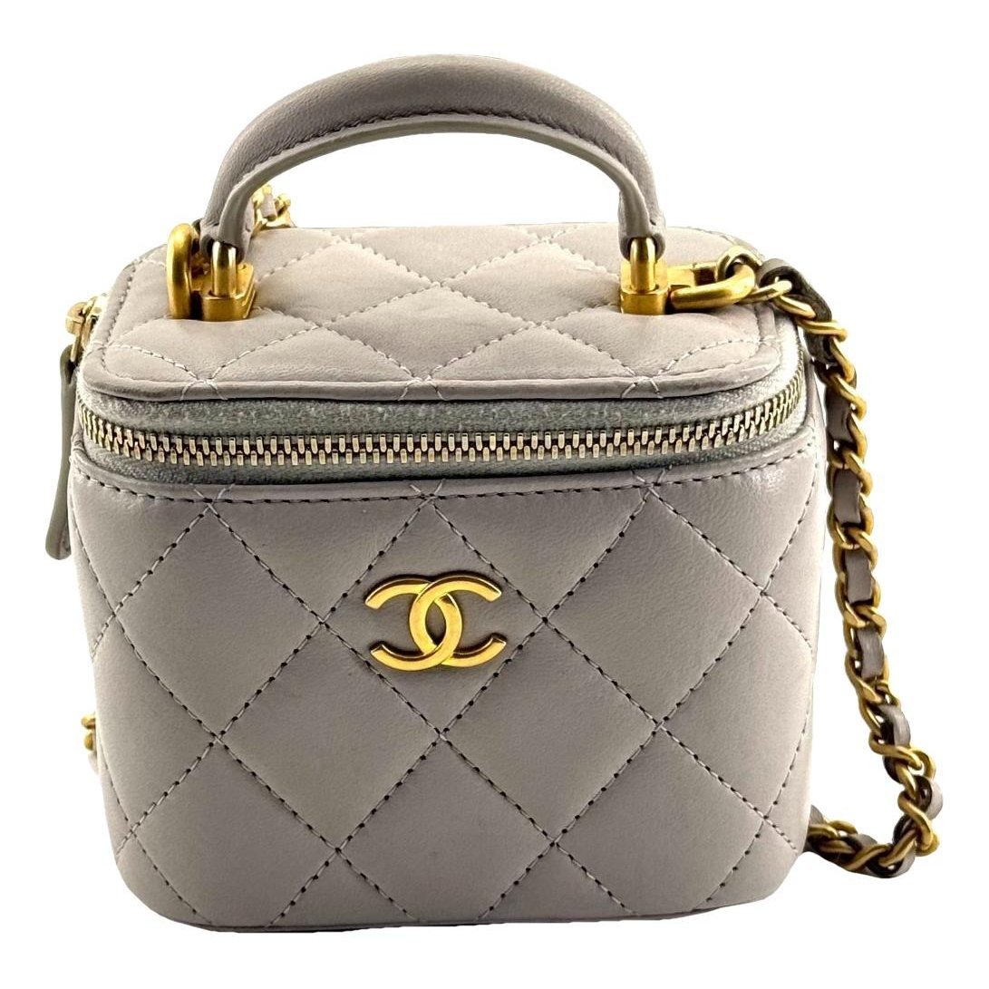 Trendy CC Vanity leather handbag