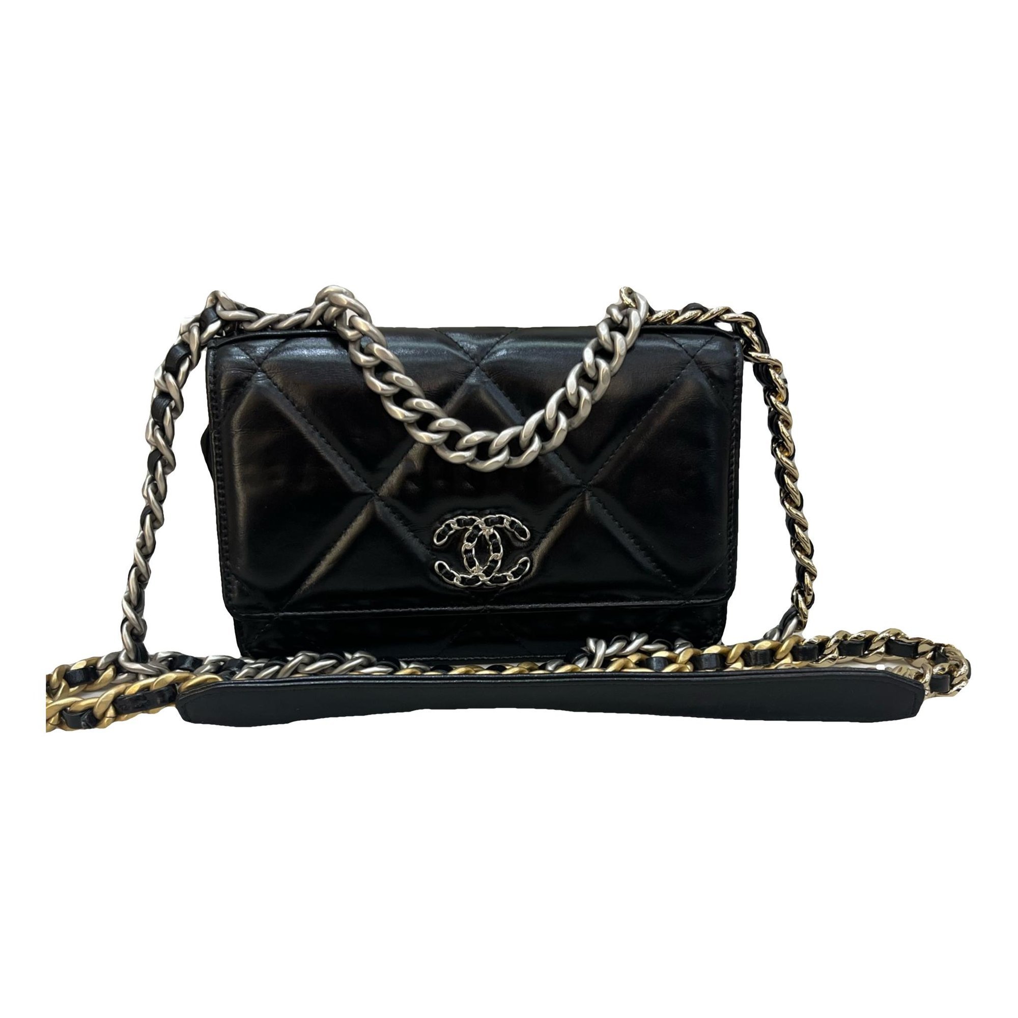 Wallet On Chain Chanel 19 leather handbag