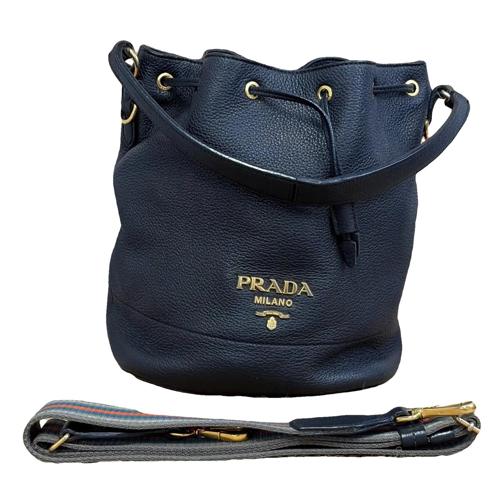 Re-Edition 1978 Bucket leather handbag