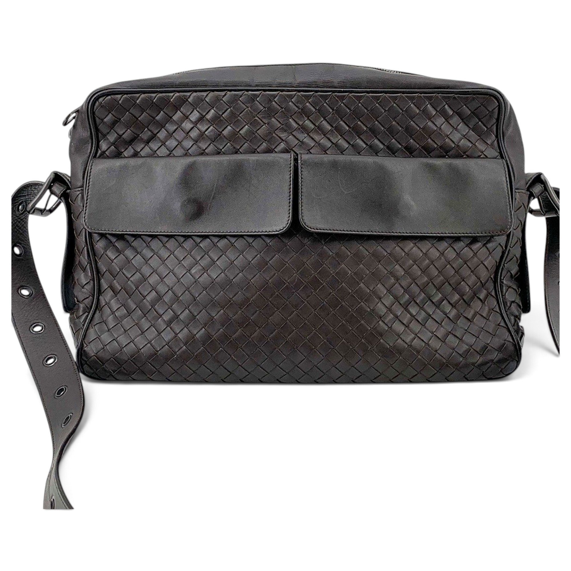 Veneta leather handbag