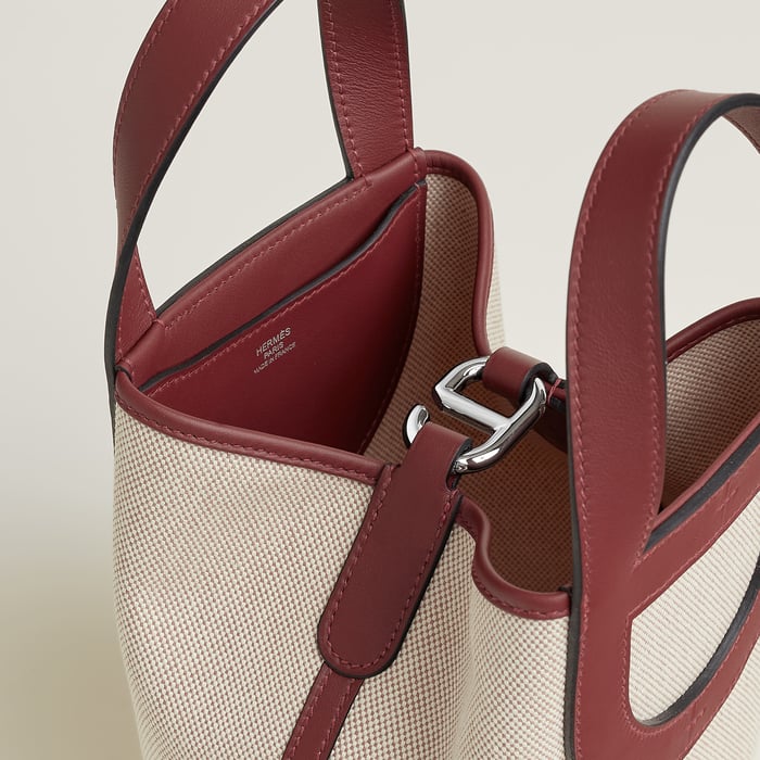 Hermès In-the-loop 18 Bag