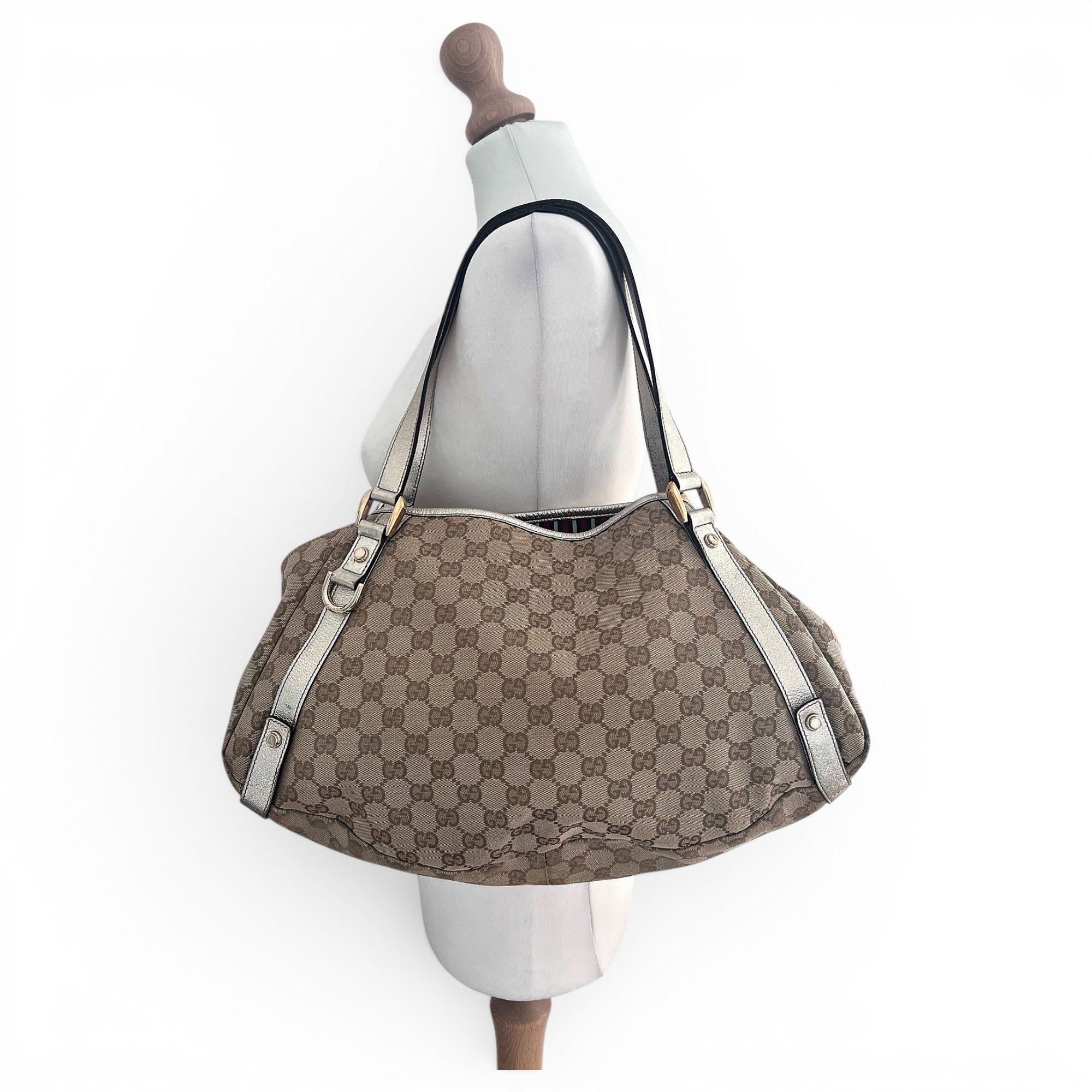 Abbey cloth handbag