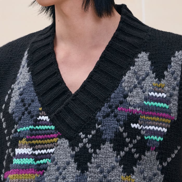 Noir Cashmere "Argyle Crayonne" V-neck Sweater