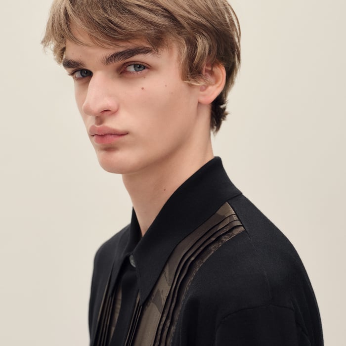 Noir "Eperon d'Or Soie Plissee" Short-sleeve Straight Cut Shirt