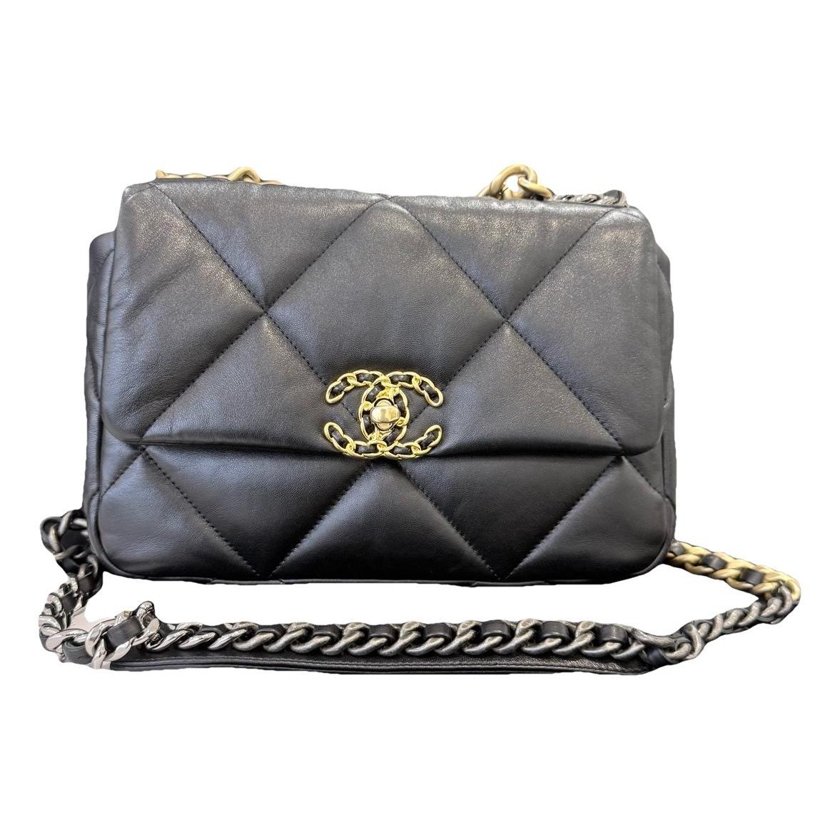 Chanel 19 leather handbag