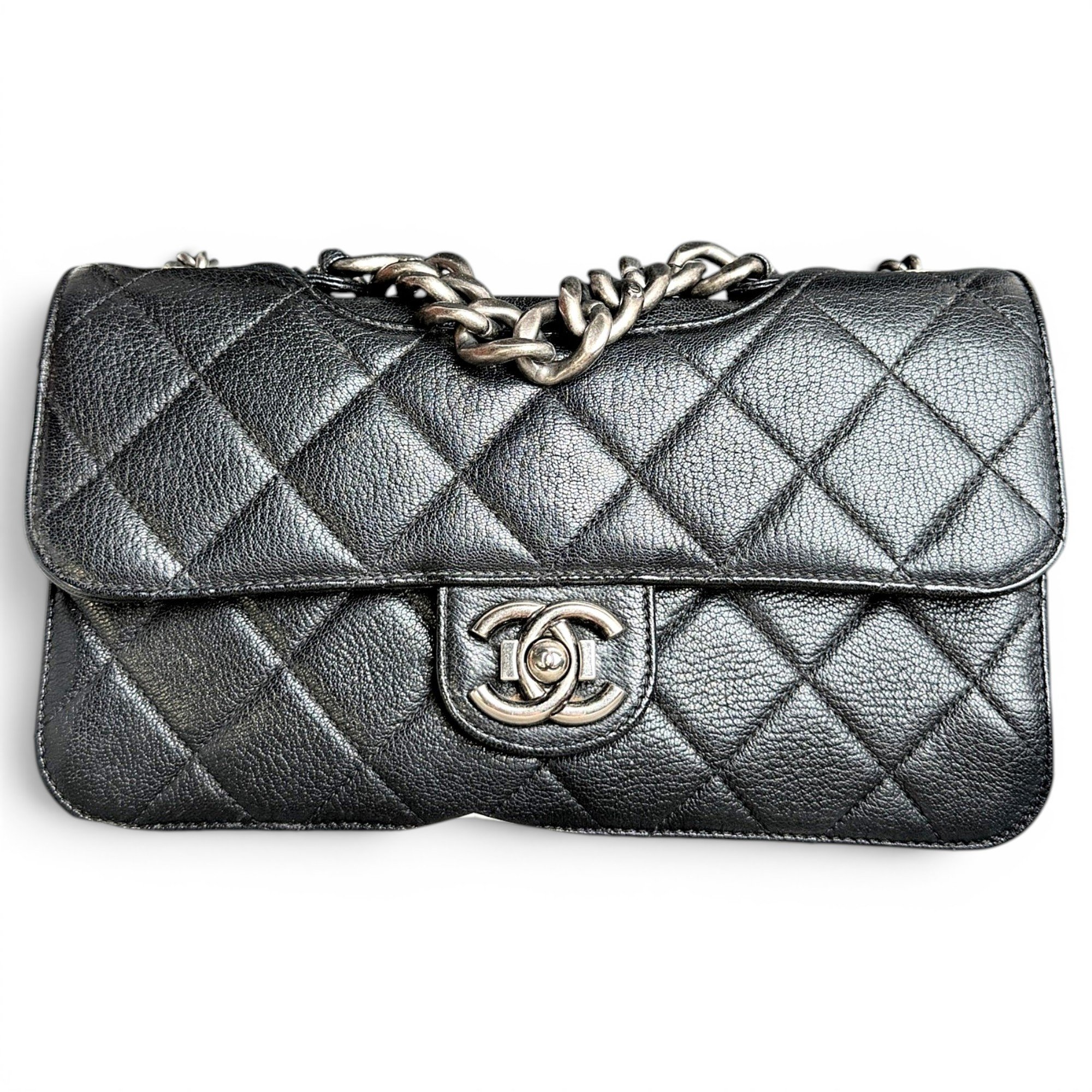 Timeless/Classique leather crossbody bag