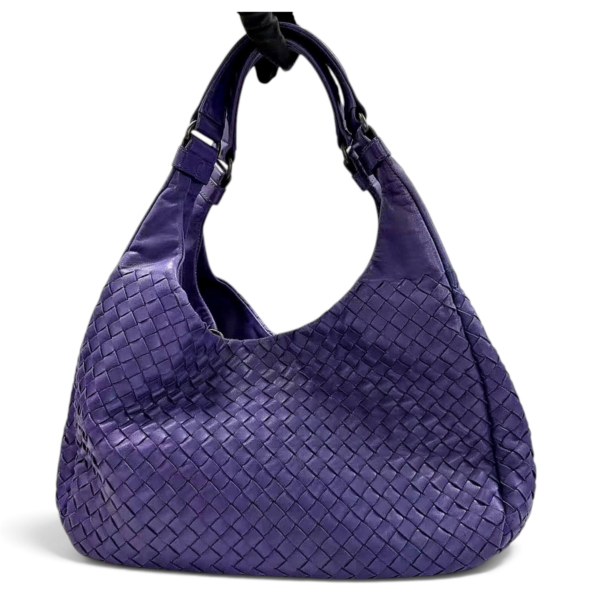 Veneta leather handbag
