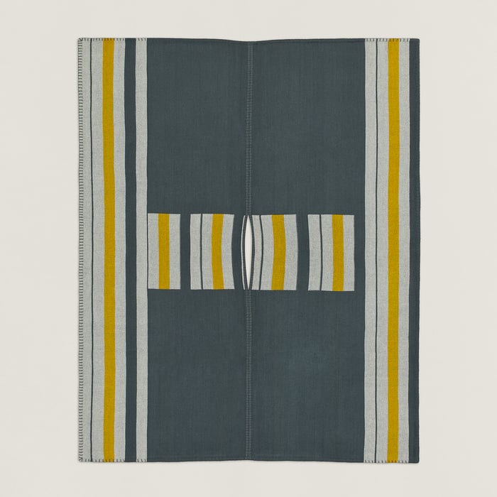 H Bayadere poncho blanket