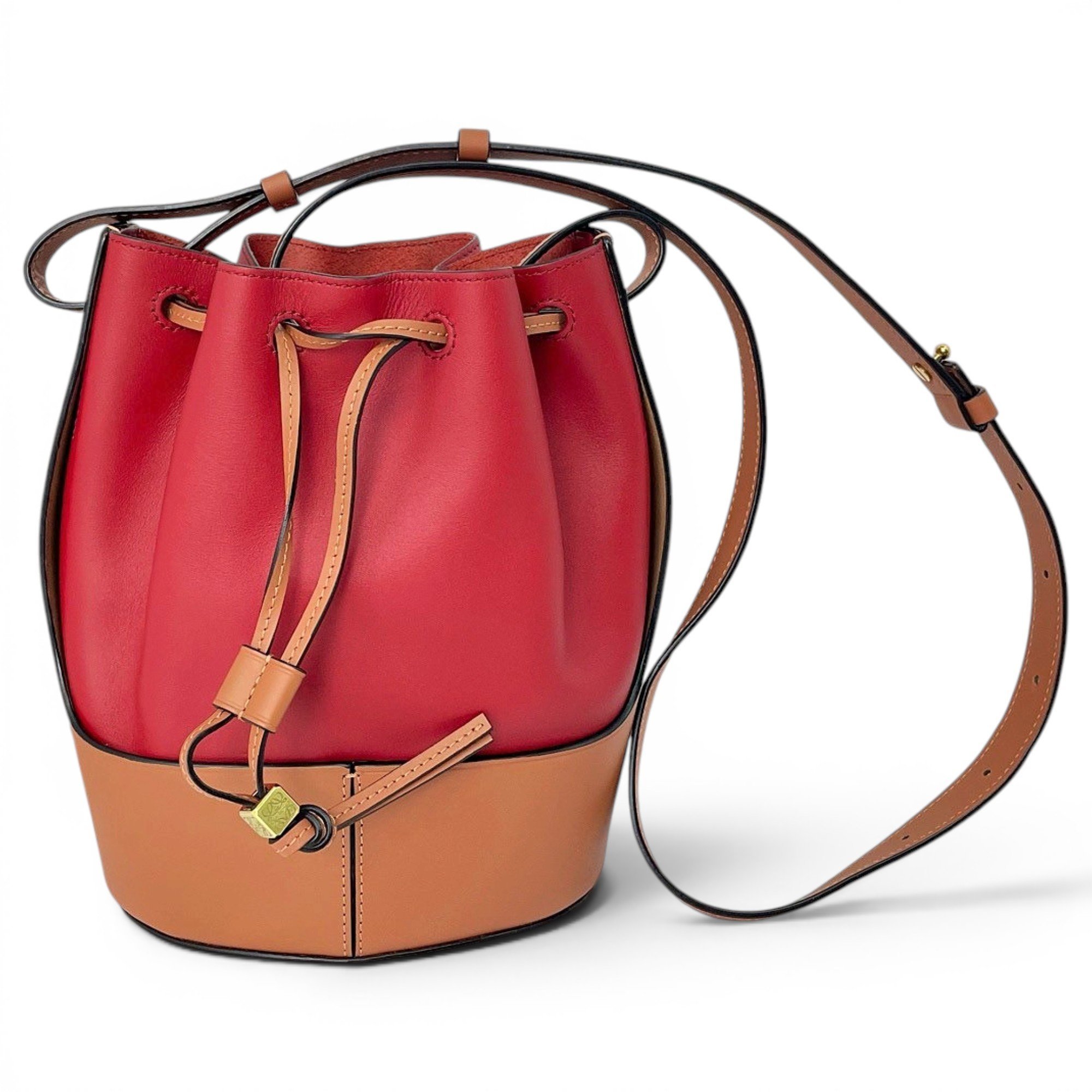 Balloon leather handbag