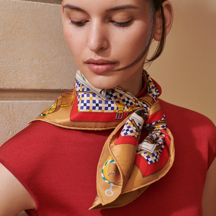 Les Voitures Nouvelles Scarf 70
