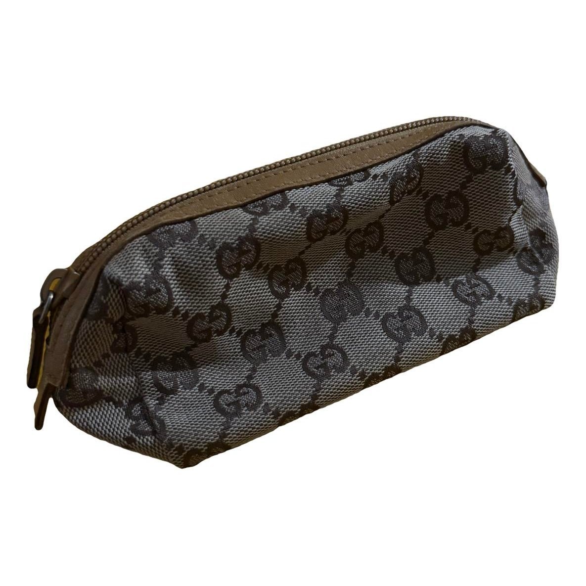 Cloth vanity case