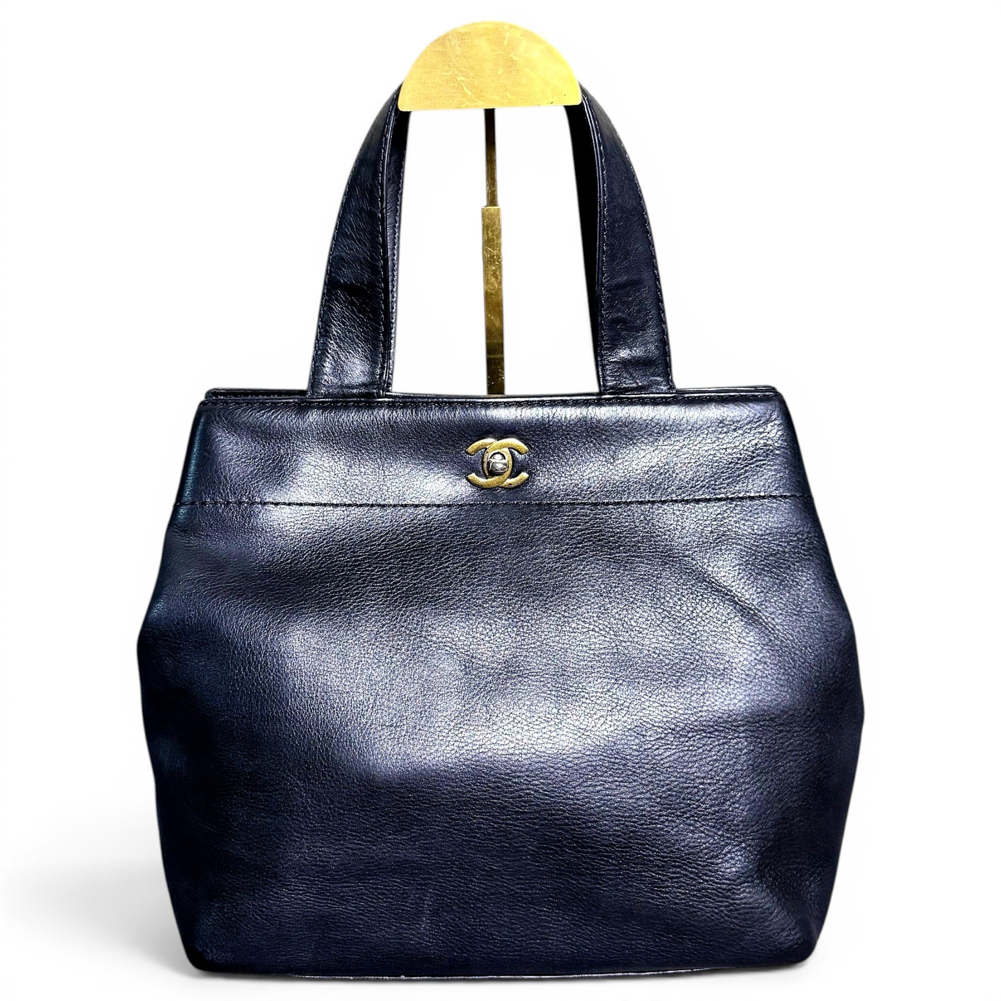 Leather tote