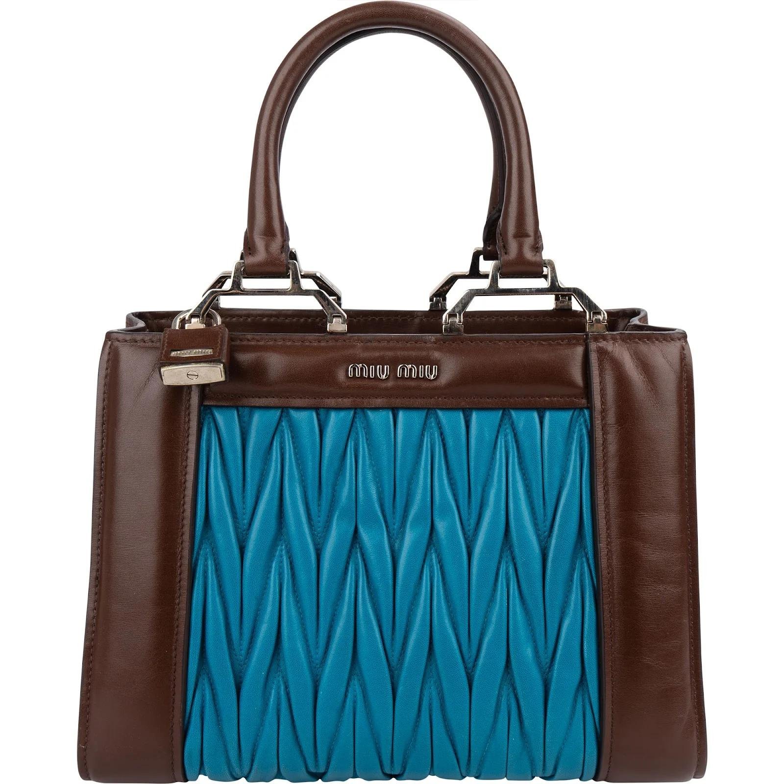 Matelassé leather handbag