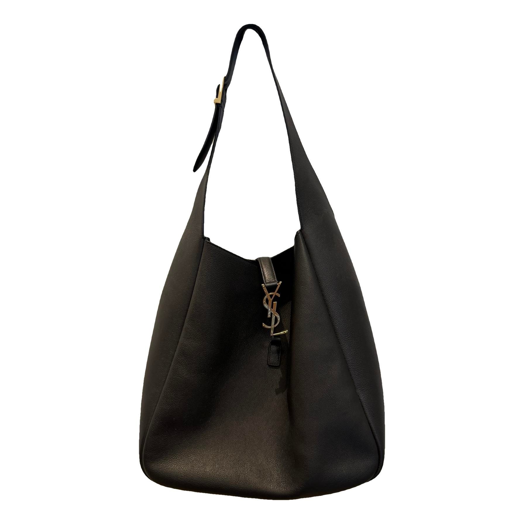 Le 5 à 7 leather handbag