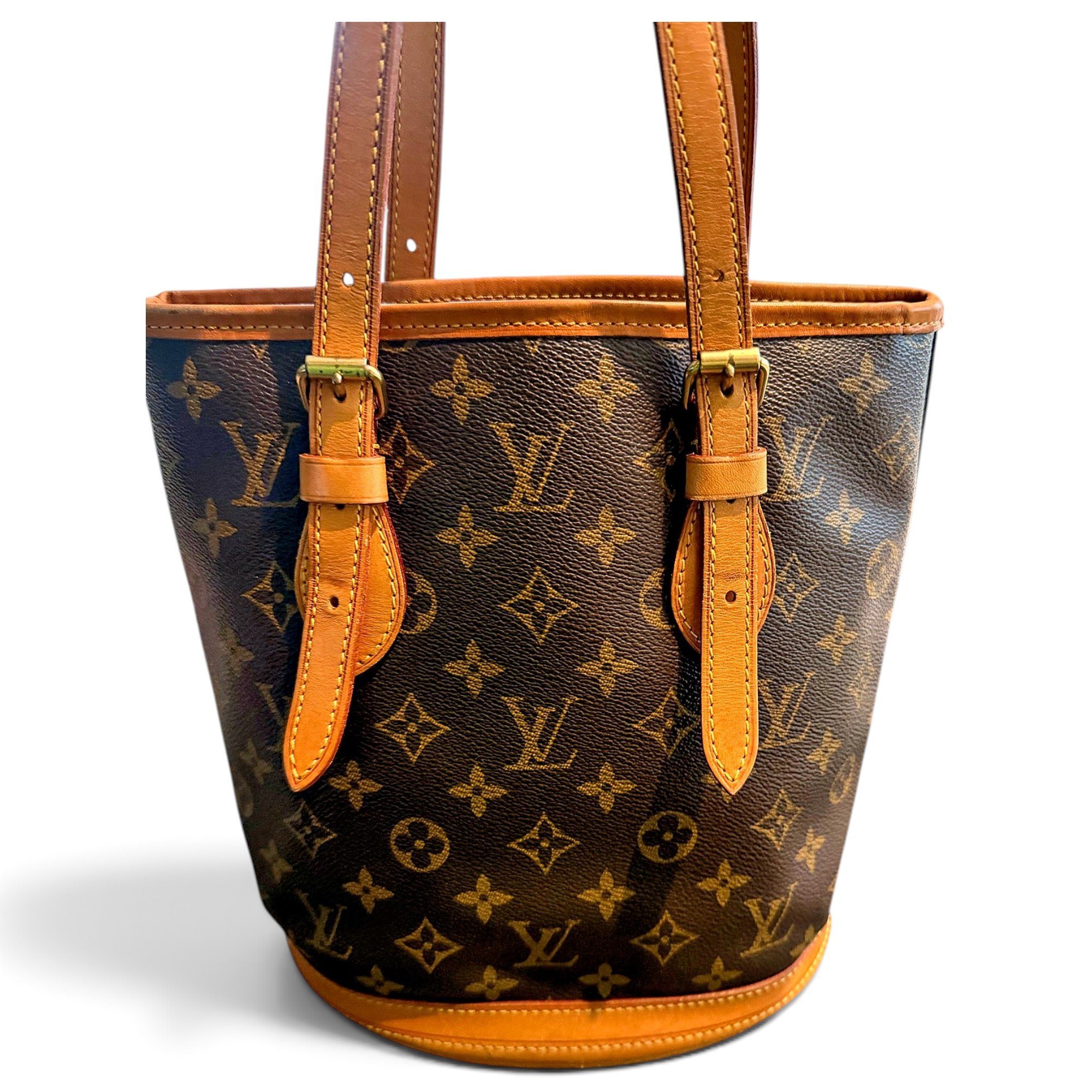 Bucket leather handbag
