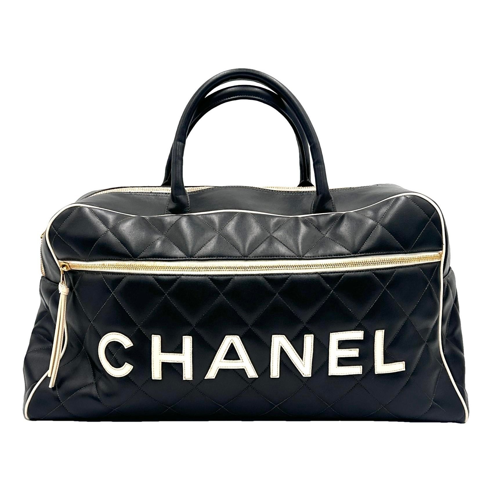 Leather travel bag