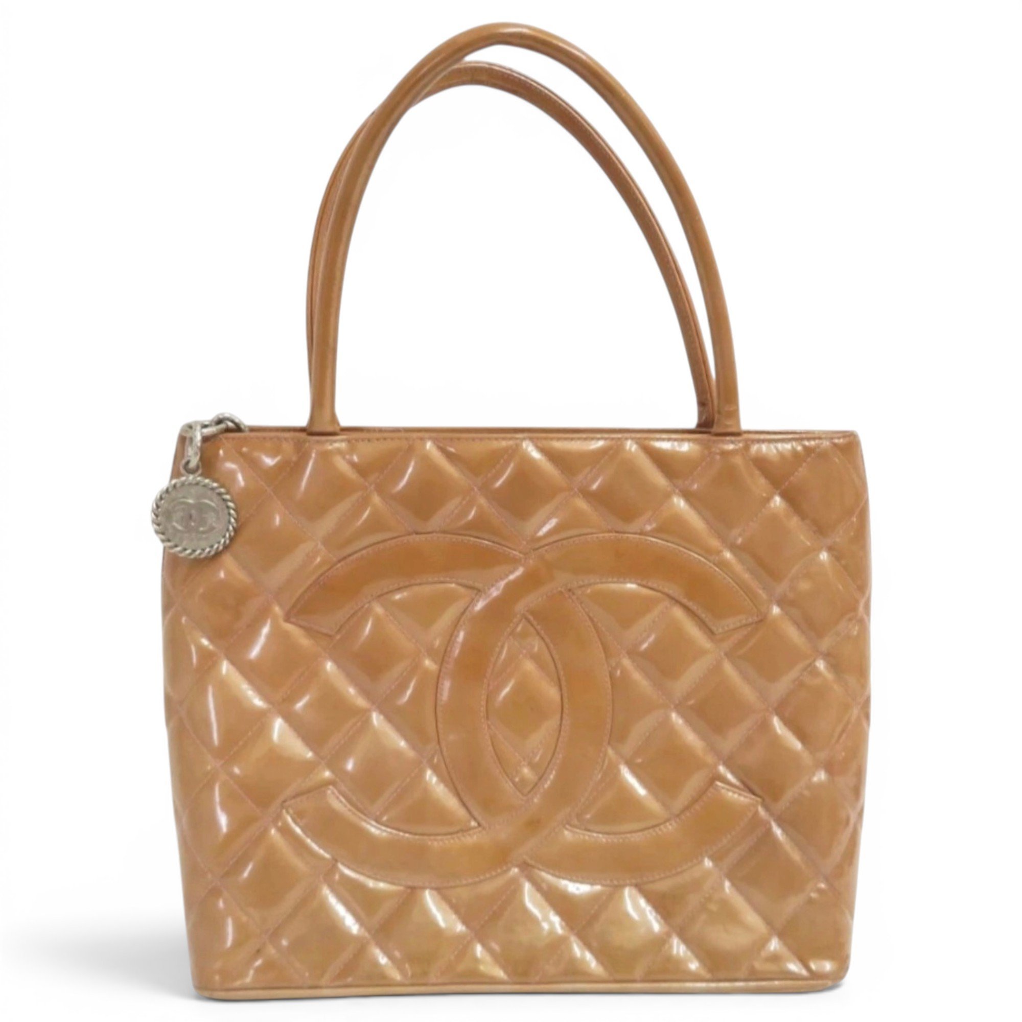 Timeless/Classique patent leather tote