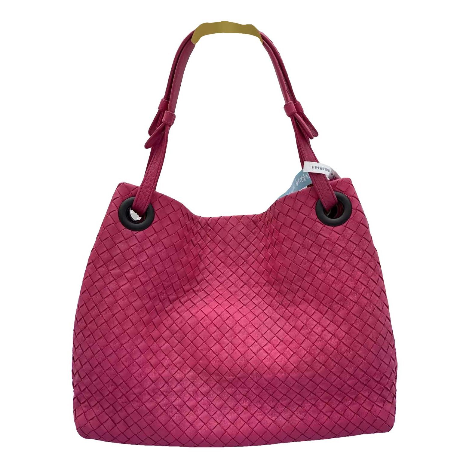 Veneta leather handbag