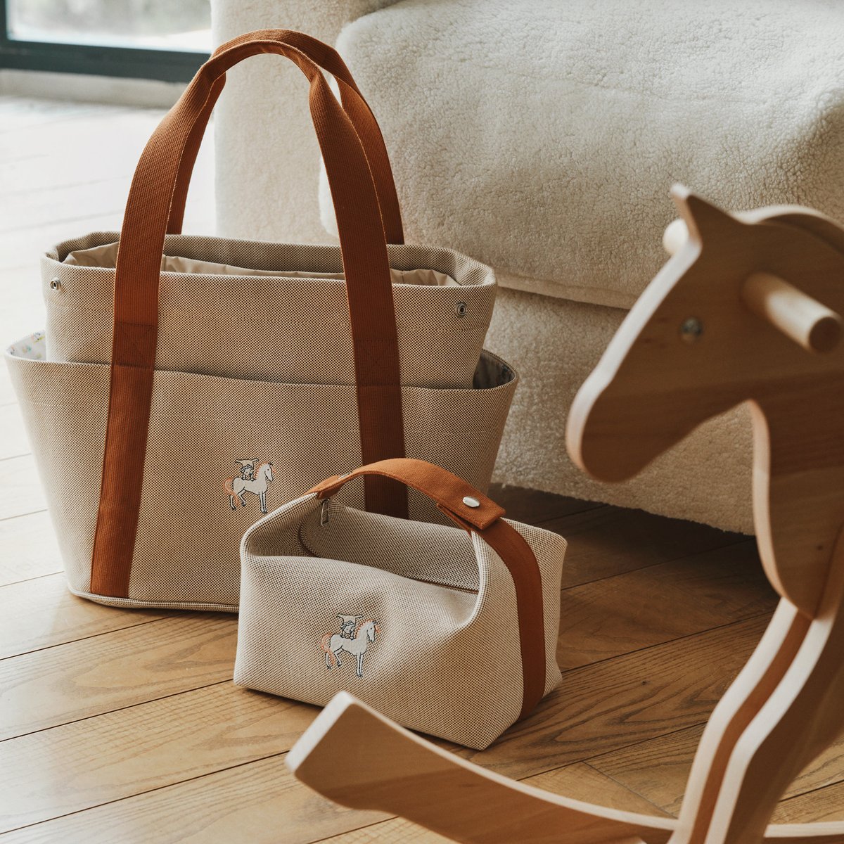 Cabriole 다이퍼 백