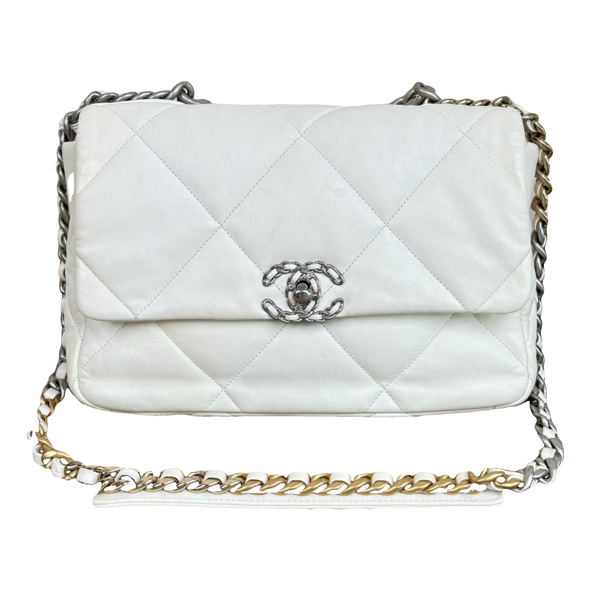 Chanel 19 leather handbag