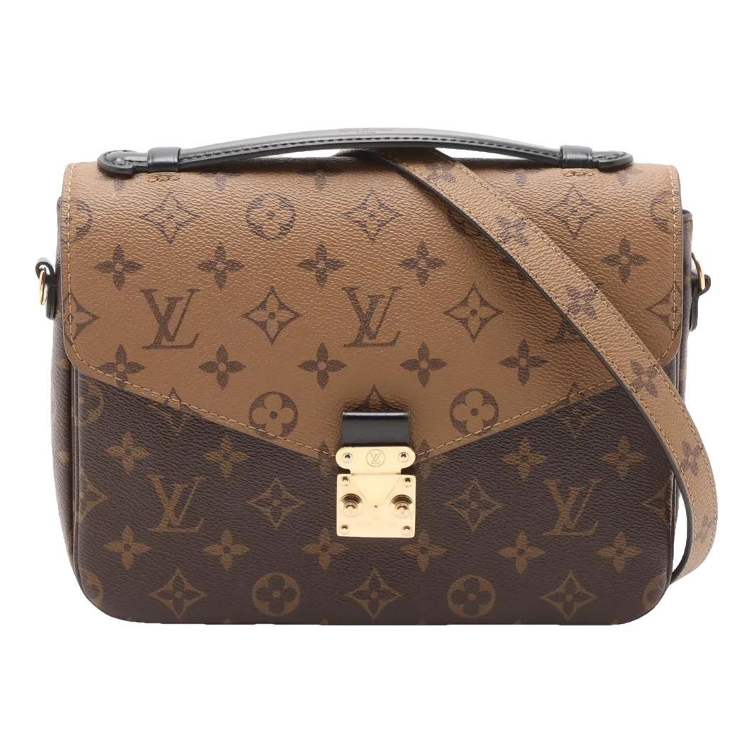 Metis leather handbag