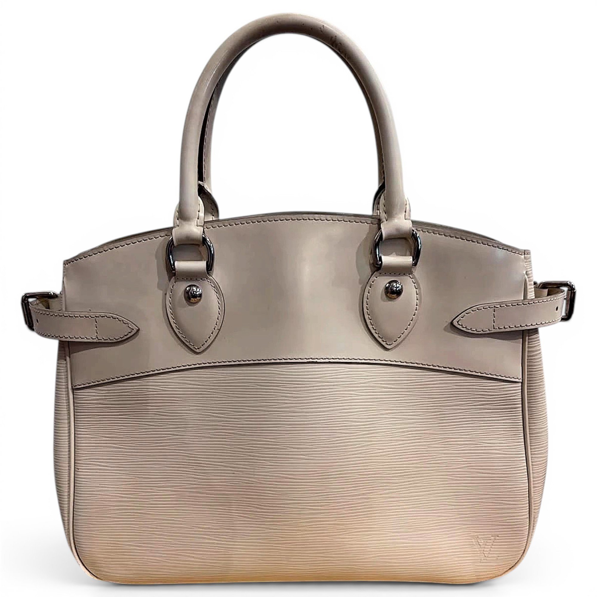 Passy leather handbag