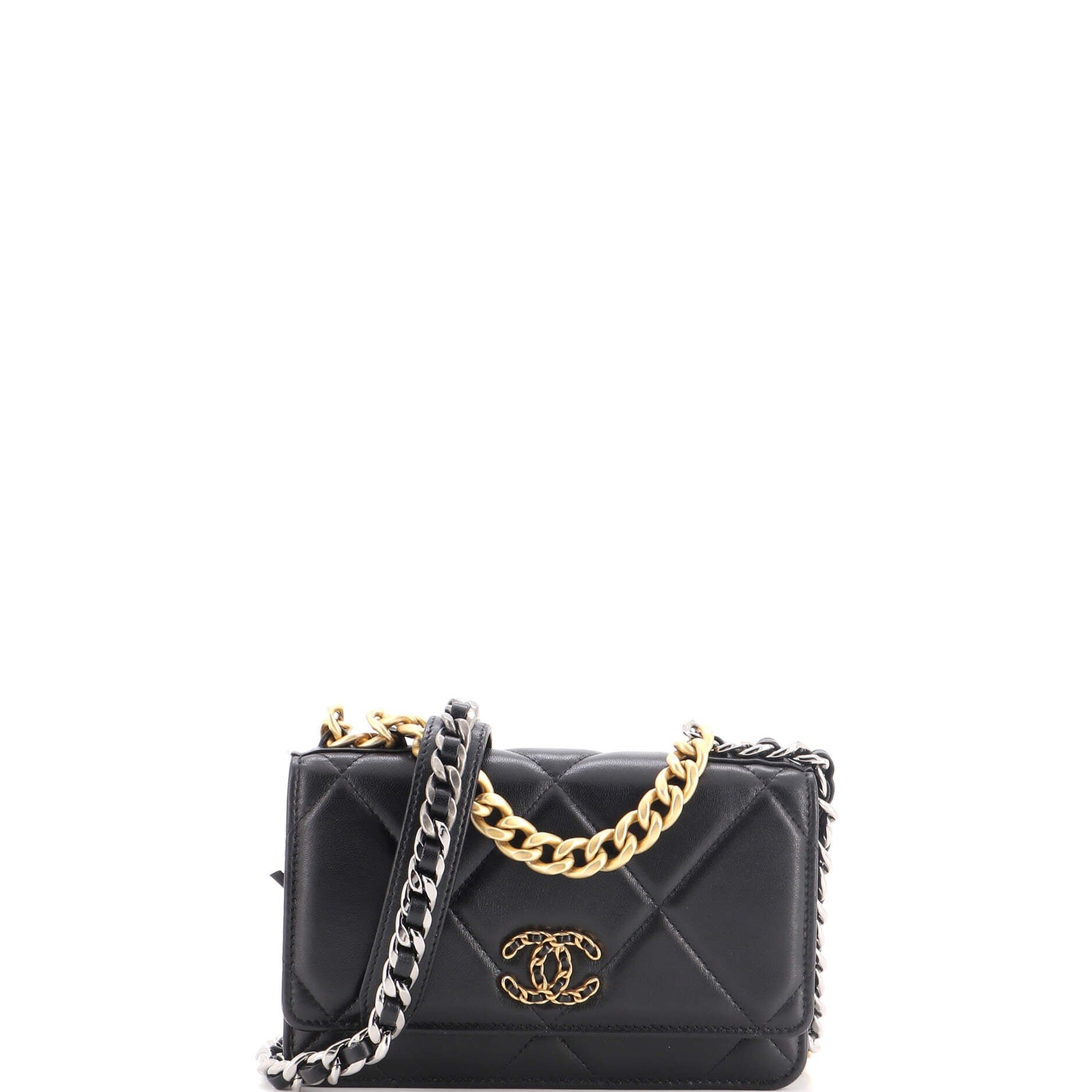 19 Wallet on Chain Quilted Lambskin