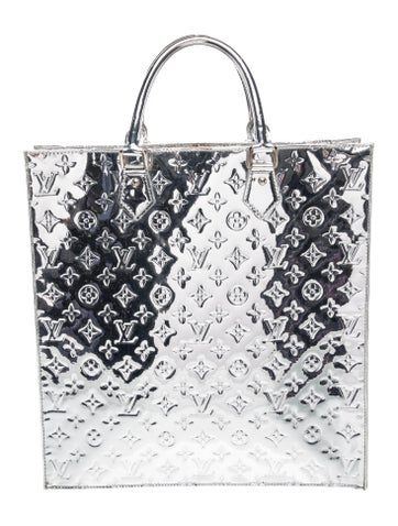 Monogram Sac Plat