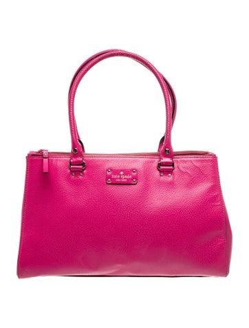 Signature Shoulder Bag